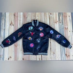 Awesome NBA jacket, featuring Team Logos
